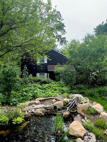 8 Sunset Drive, Bedford Hills, NY 10507