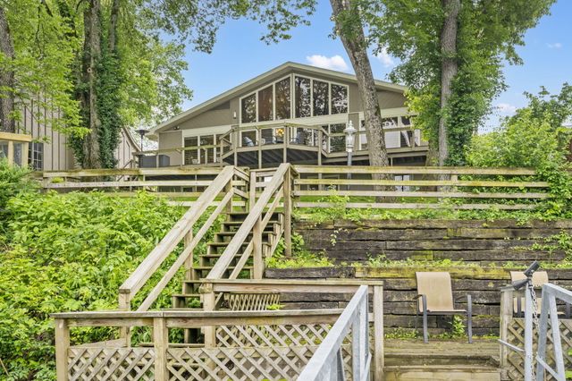 1294 Acacia Club Road, Hollister, MO 65672