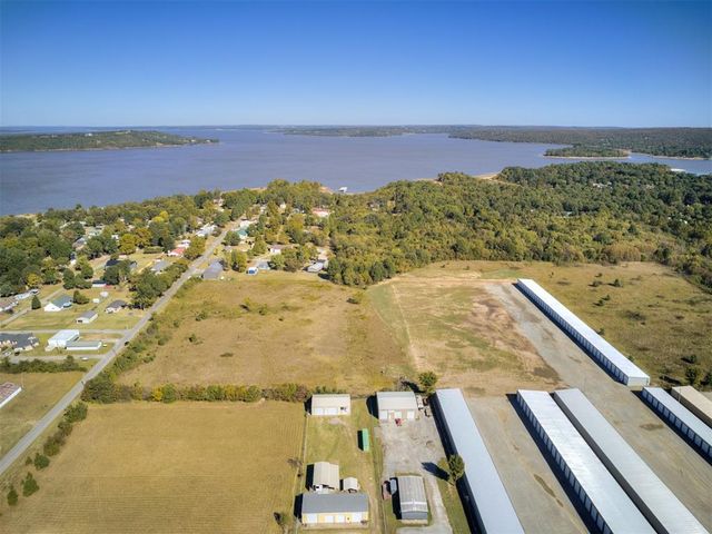 4 Hamilton Road, Eufaula, OK 74432
