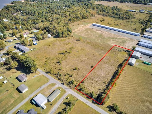 4 Hamilton Road, Eufaula, OK 74432