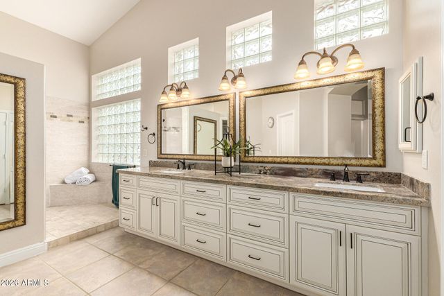 3833 N DESERT OASIS Circle, Mesa, AZ 85207