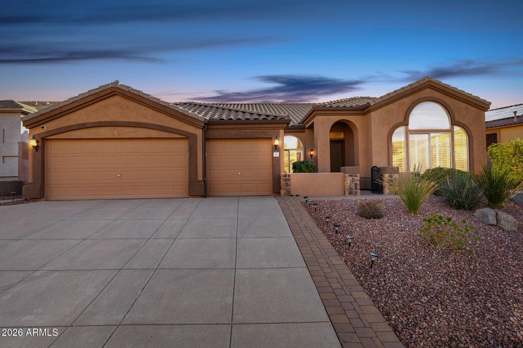 3833 N DESERT OASIS Circle, Mesa, AZ 85207