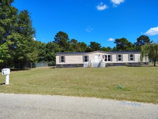2156 Clubhouse Road, Summerton, SC 29148