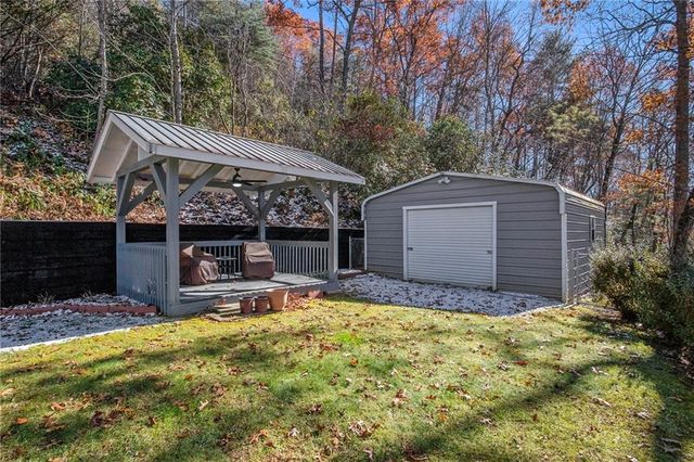 2226 Layson Road, Hiawassee, GA 30546