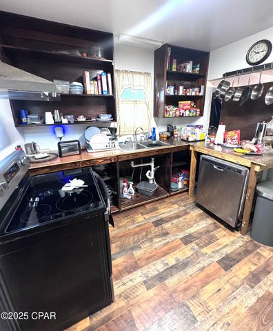 5290 Alabama Street, Graceville, FL 32440