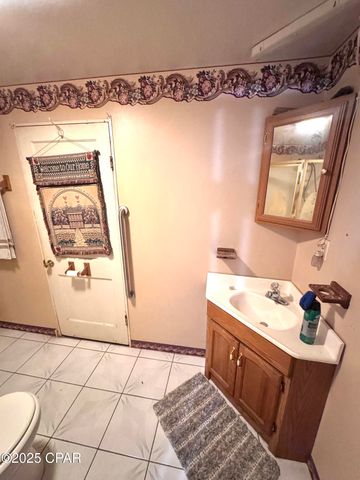 5290 Alabama Street, Graceville, FL 32440