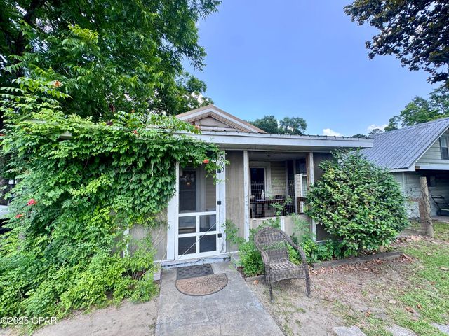 5290 Alabama Street, Graceville, FL 32440