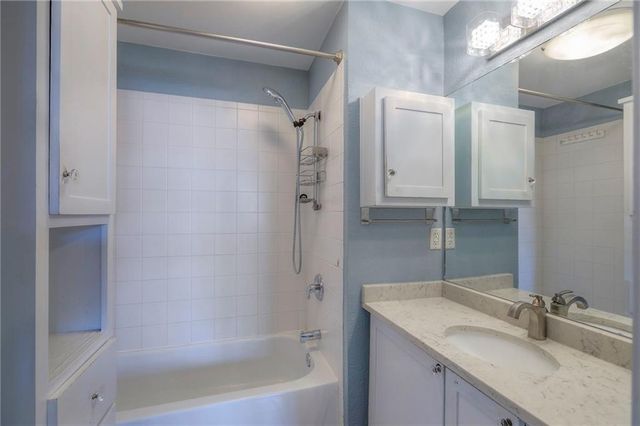 903 W 41ST Place, Kansas City, MO 64111