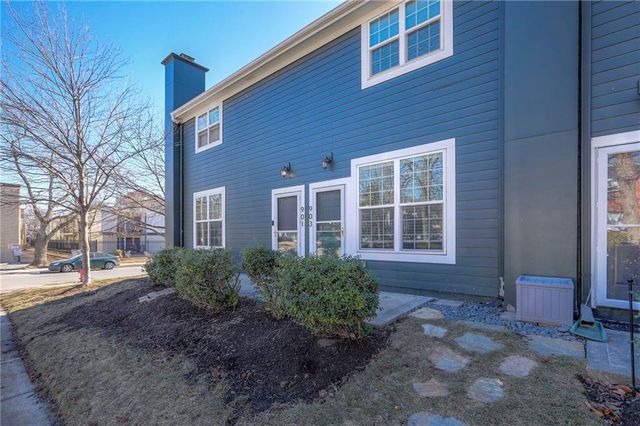 903 W 41ST Place, Kansas City, MO 64111