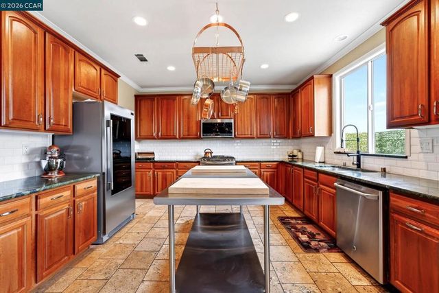 41 41 Galveston Bay Ct, Pittsburg, CA 94565