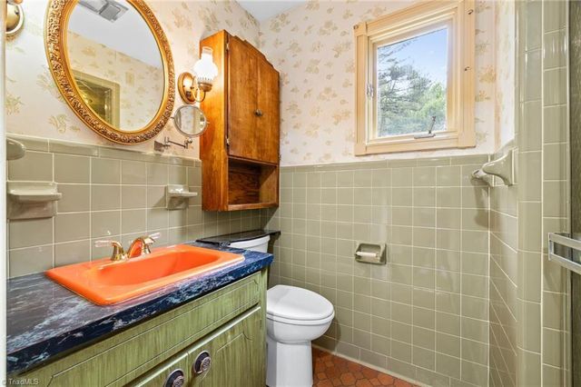 241 Oak Lane, Wilkesboro, NC 28697