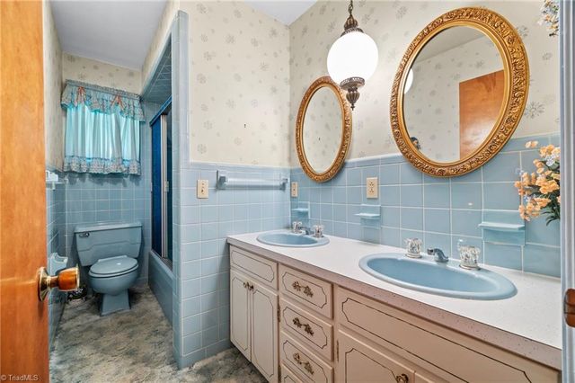 241 Oak Lane, Wilkesboro, NC 28697