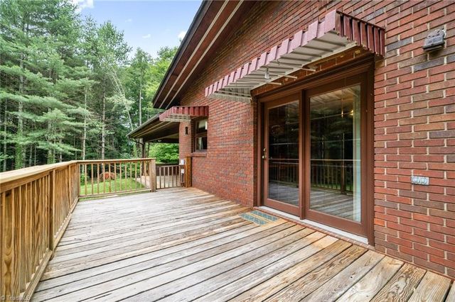 241 Oak Lane, Wilkesboro, NC 28697