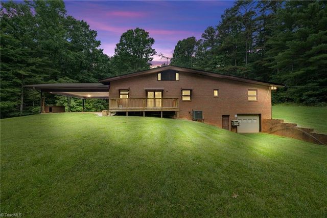 241 Oak Lane, Wilkesboro, NC 28697