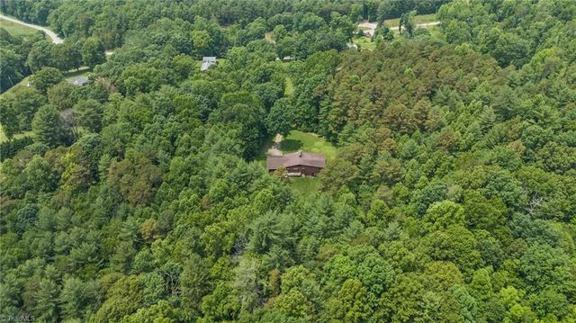 241 Oak Lane, Wilkesboro, NC 28697