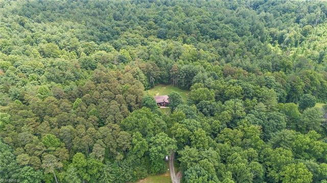 241 Oak Lane, Wilkesboro, NC 28697