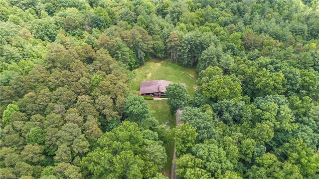 241 Oak Lane, Wilkesboro, NC 28697