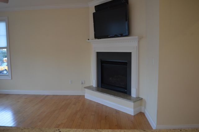606 Park Avenue, Port Monmouth, NJ 07758