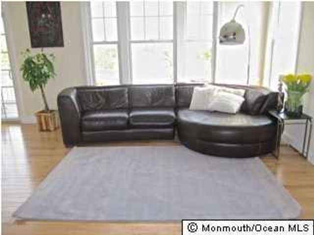 606 Park Avenue, Port Monmouth, NJ 07758