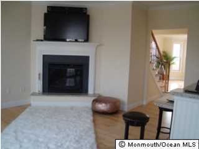 606 Park Avenue, Port Monmouth, NJ 07758