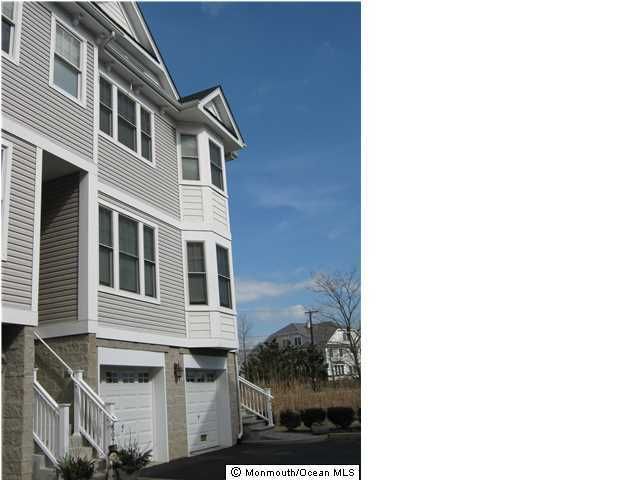 606 Park Avenue, Port Monmouth, NJ 07758