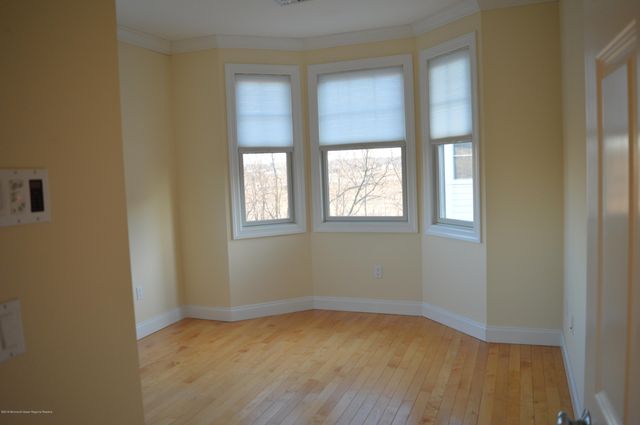 606 Park Avenue, Port Monmouth, NJ 07758