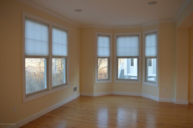 606 Park Avenue, Port Monmouth, NJ 07758