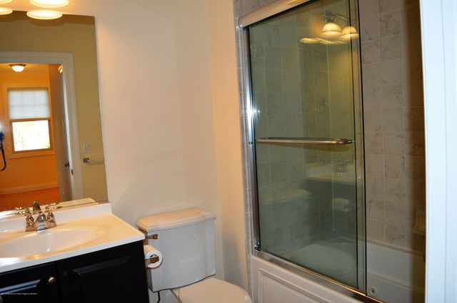 606 Park Avenue, Port Monmouth, NJ 07758