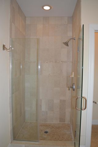 606 Park Avenue, Port Monmouth, NJ 07758