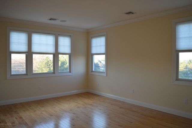 606 Park Avenue, Port Monmouth, NJ 07758