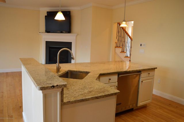606 Park Avenue, Port Monmouth, NJ 07758