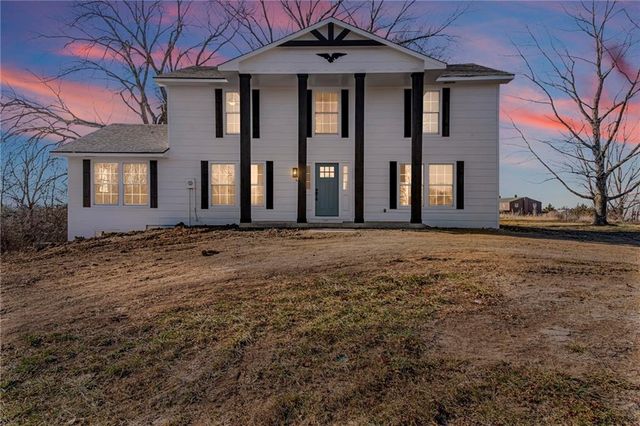 26 SW 365th Road, Warrensburg, MO 64093