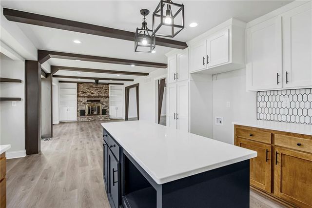 26 SW 365th Road, Warrensburg, MO 64093