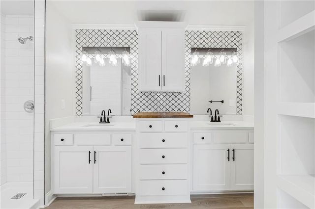 26 SW 365th Road, Warrensburg, MO 64093