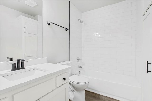 26 SW 365th Road, Warrensburg, MO 64093