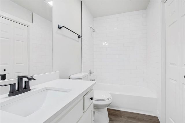 26 SW 365th Road, Warrensburg, MO 64093