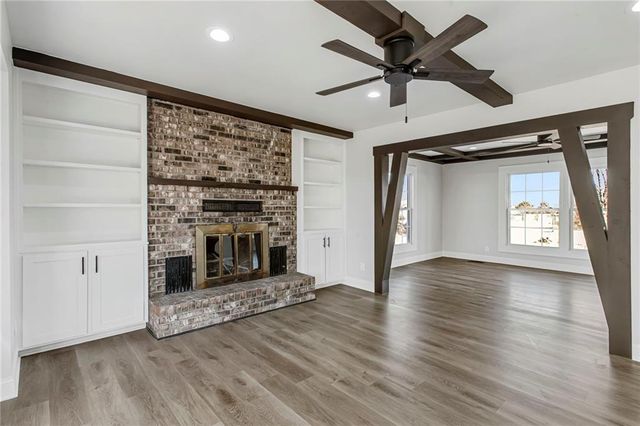 26 SW 365th Road, Warrensburg, MO 64093