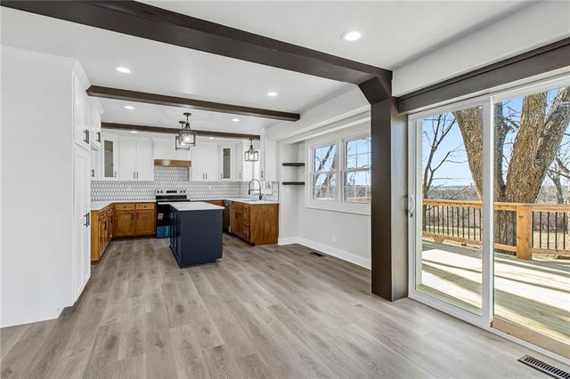 26 SW 365th Road, Warrensburg, MO 64093