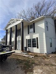 26 SW 365th Road, Warrensburg, MO 64093