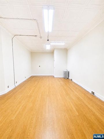 6515 Park Avenue, West New York, NJ 07093