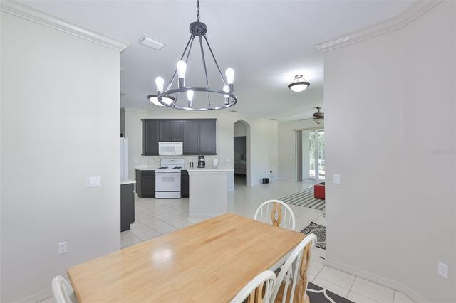 2082 SIFIELD GREENS WAY 3, Sun City Center, FL 33573