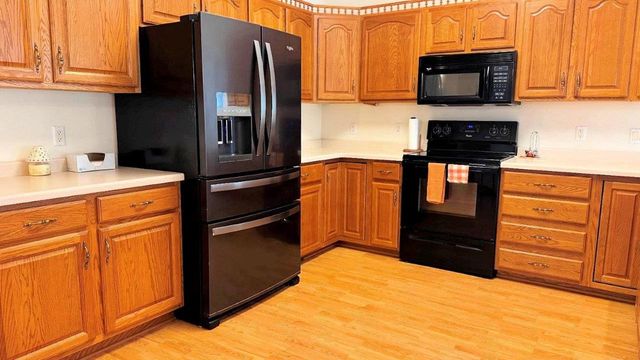 1559 N Dewey Avenue, Reedsburg, WI 53959