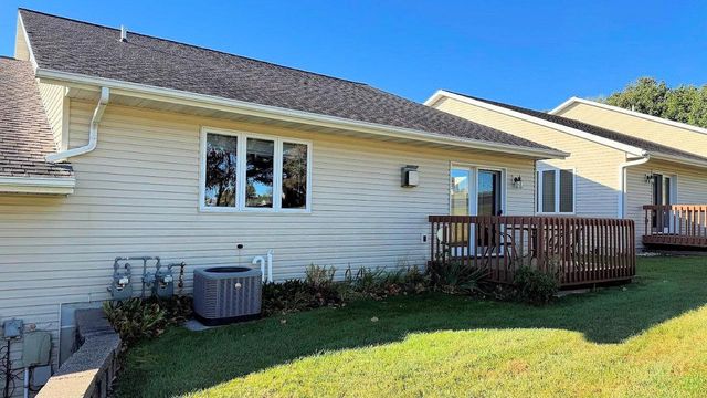 1559 N Dewey Avenue, Reedsburg, WI 53959