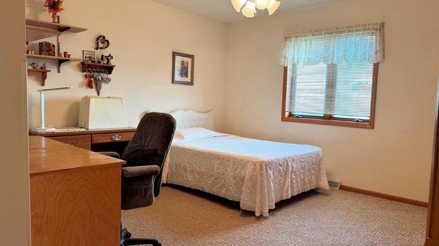 1559 N Dewey Avenue, Reedsburg, WI 53959