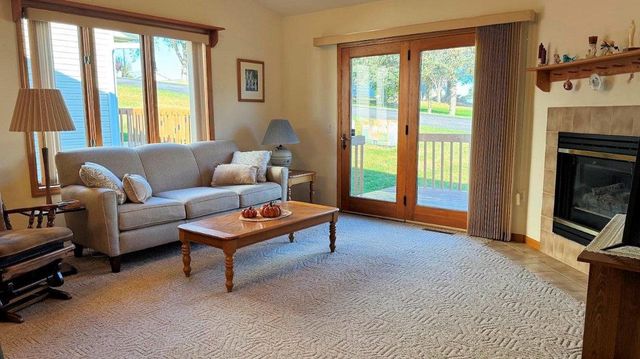 1559 N Dewey Avenue, Reedsburg, WI 53959