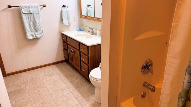 1559 N Dewey Avenue, Reedsburg, WI 53959