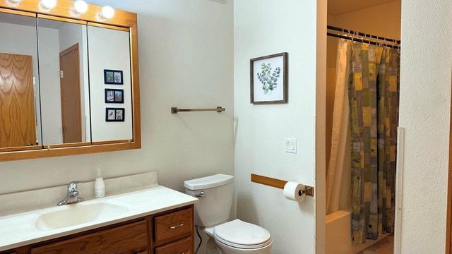 1559 N Dewey Avenue, Reedsburg, WI 53959