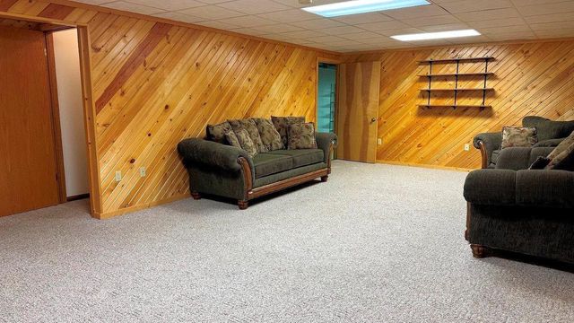 1559 N Dewey Avenue, Reedsburg, WI 53959