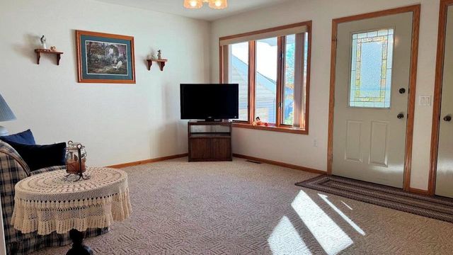 1559 N Dewey Avenue, Reedsburg, WI 53959