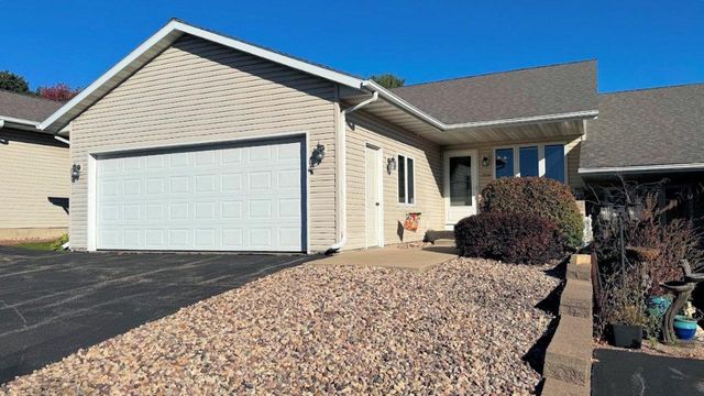 1559 N Dewey Avenue, Reedsburg, WI 53959